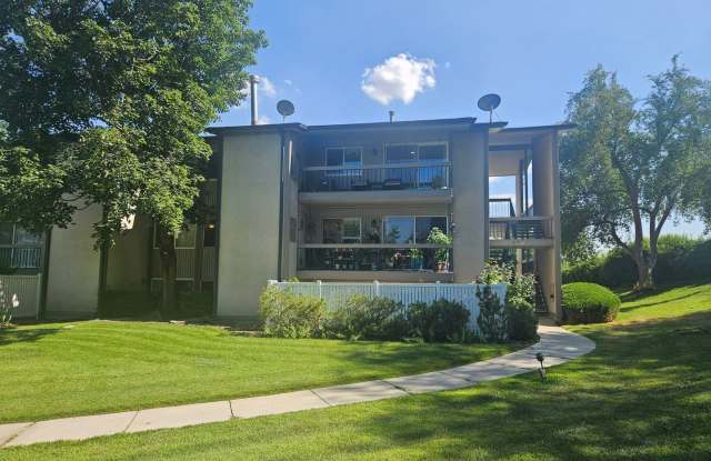 Beautifully Remodeled 2 Bedroom 2 Bathroom Condo in Murray