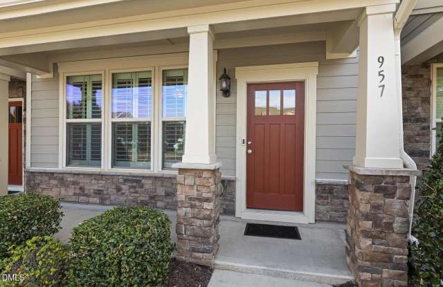 957 Ambergate Station