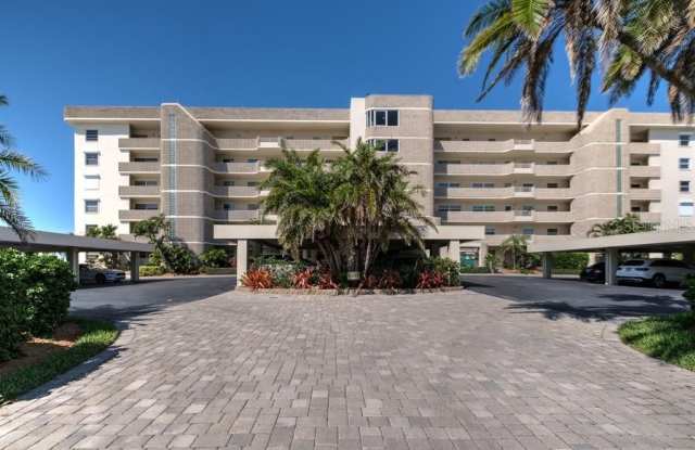 Photo of 4325 GULF OF MEXICO DRIVE