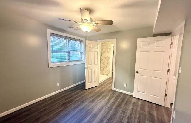 Newly Renovated From Top to Bottom (1 Bed / 1 Bath in Central MHK!)