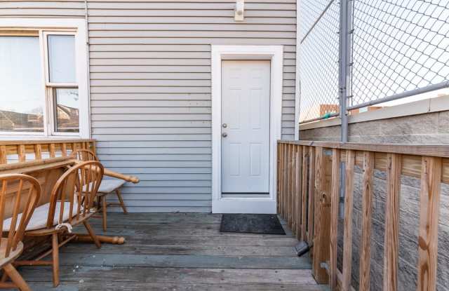 2631 N Halsted Unit 2