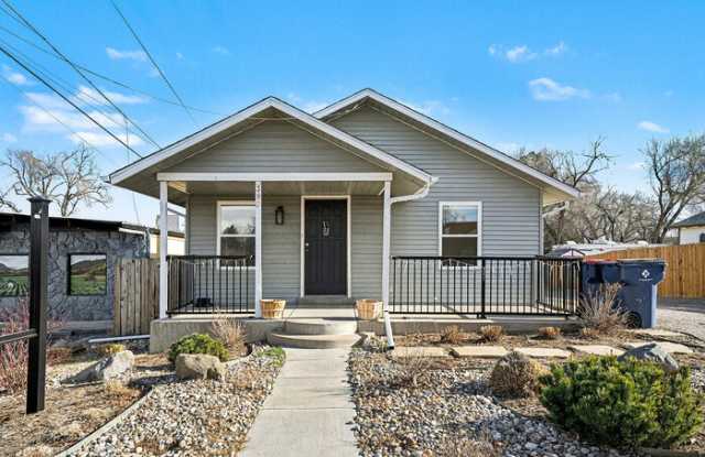 Photo of 390 South Garrison Street