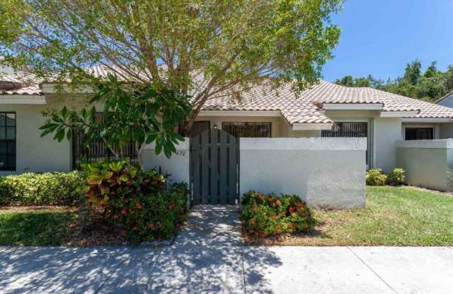 470 Hardwood Place
