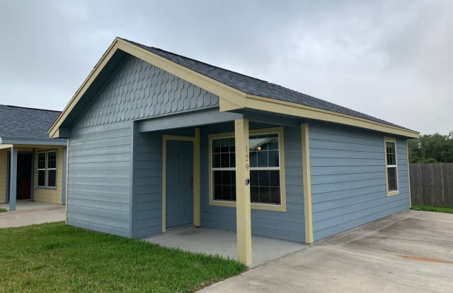 125 Gillespie Lane Unit B - 125 Gillespie Ln, Aransas Pass, TX 78336