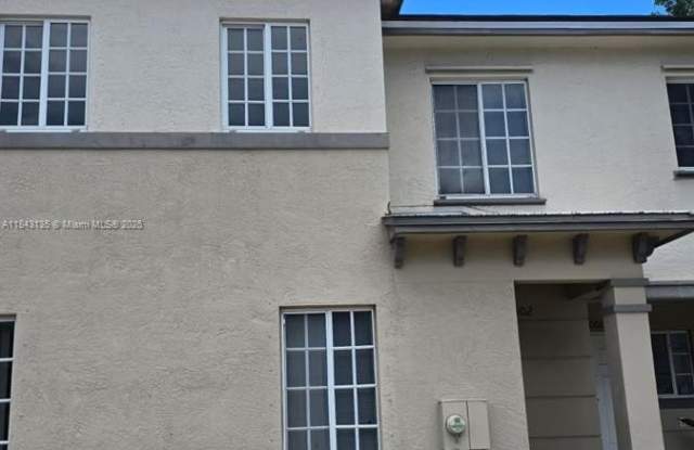 Photo of 2002 Freeport Ln