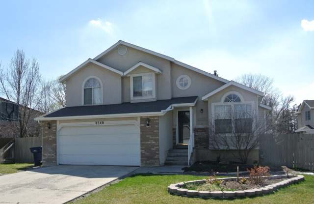 8540 S Nutwood Cir