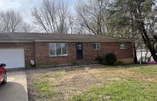 450 SMITH STREET - 450 Smith Street, Radcliff, KY 40160