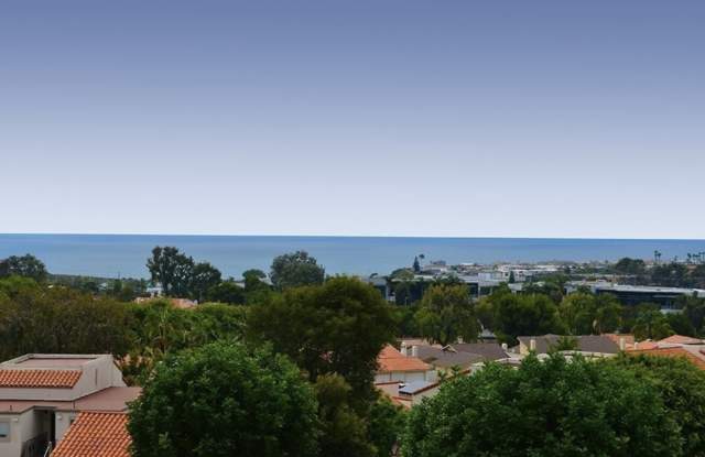 908 Caminito Madrigal