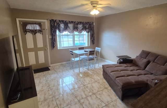 Charming 2 Bedroom / 1 Bathroom House