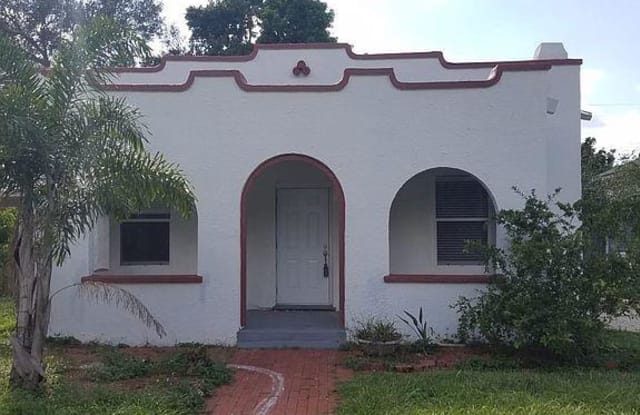 2918 Nelson ST - 2918 Nelson Street, Fort Myers, FL 33901