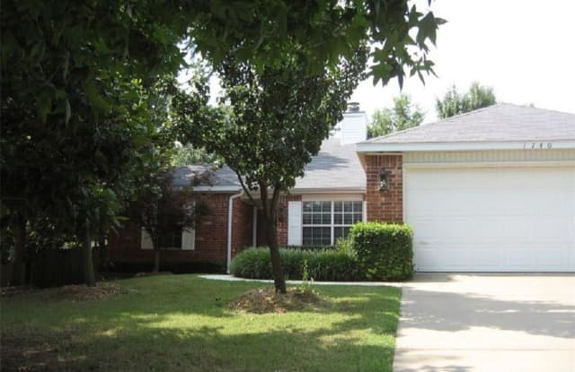 1740 Oxford  PL - 1740 Oxford Place, Springdale, AR 72764