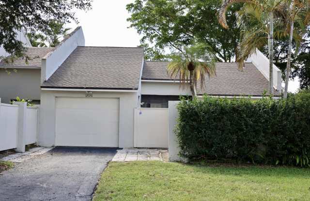 12726 Spinnaker Lane