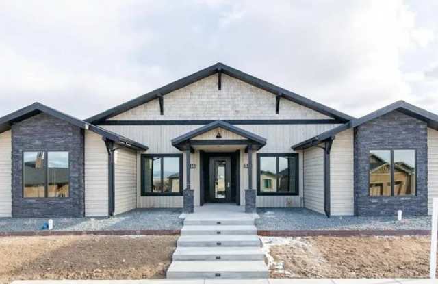 Photo of 1 bedroom condo, located steps from all of Black Bull's incredible amenities