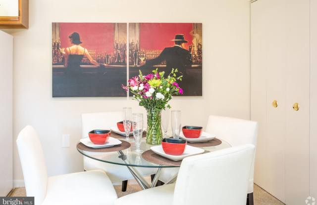 7 LOCKHART Circle unit: F