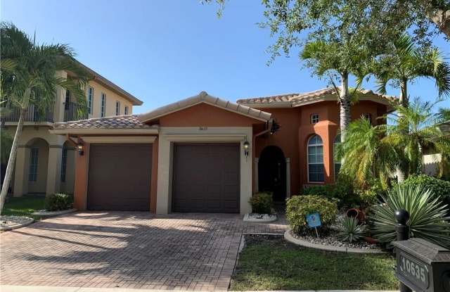 10635 NW 83rd Ct