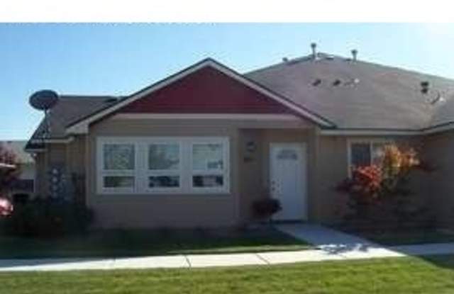 Fabulous Location! Pool! Single level! 2 bedroom, 2 bathrooms. New flooring. ADA Unit.