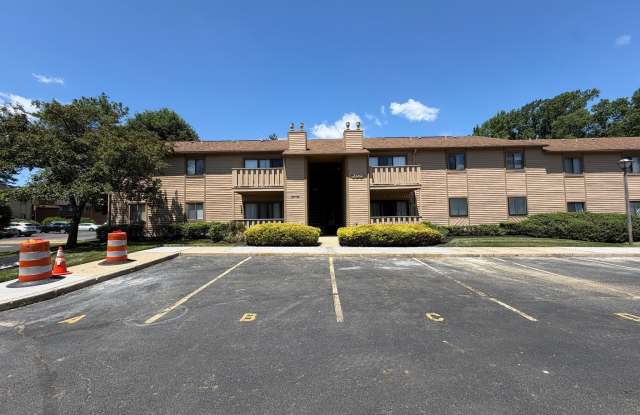 716 WOODHOLLOW Drive
