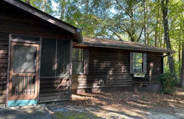 Photo of 887 Westland Drive Southwest