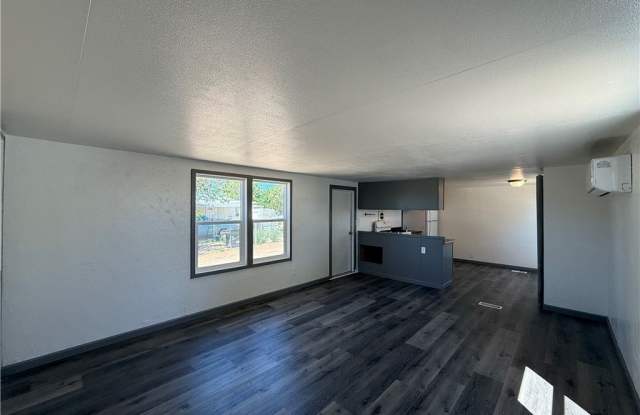 3215 E Northfield Avenue