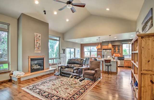 Photo of Spacious Elegance in Bozeman: 4 Bedroom Haven with Modern Amenities