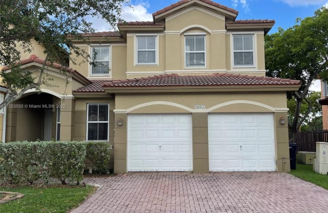 8683 NW 109th Ct - 8683 NW 109th Ct, Doral, FL 33178