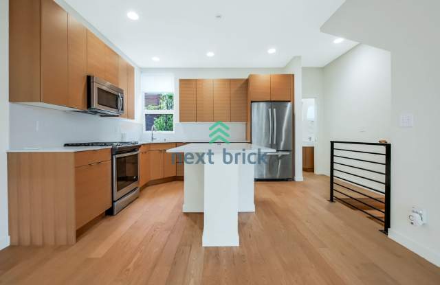 3 Bed 2.5 Bath Greenwood Home