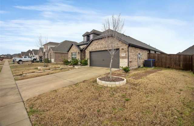 Photo of 525 Redbud Drive