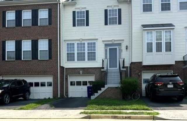 637 MCLEARY Square SE