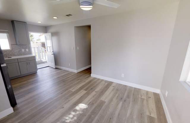 Photo of 3BD/1BA on Montezuma!