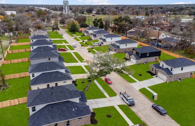 Photo of 426 Magnolia Ln