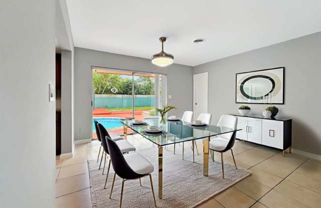 6210 Northeast 21st Road