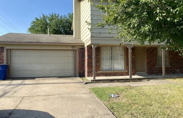 9916 East 22nd Place - 9916 E 22nd Pl, Tulsa, OK 74129