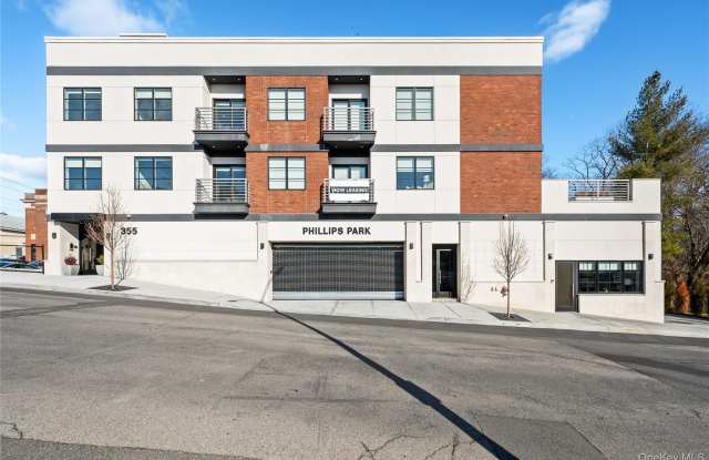 Photo of 355 Phillips Park Road