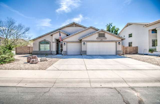 Stunning 4 bedroom Single story in Wildwood!