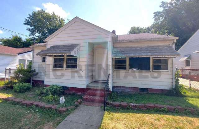 410 N Centennial St