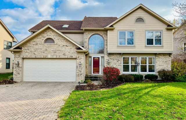 1551 Crowfoot Circle N