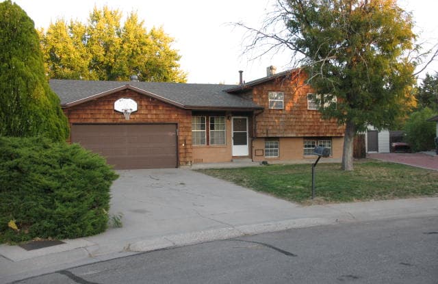 6 Bishops Ct - 6 Bishops Court, Pueblo, CO 81005