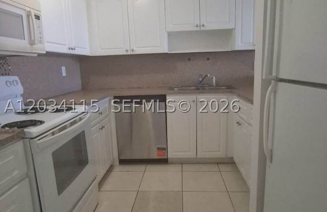 6940 Miami Gardens Dr