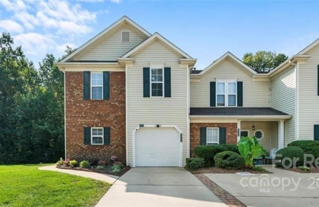 8917 Cinnabay Drive - 8917 Cinnabay Drive, Charlotte, NC 28216