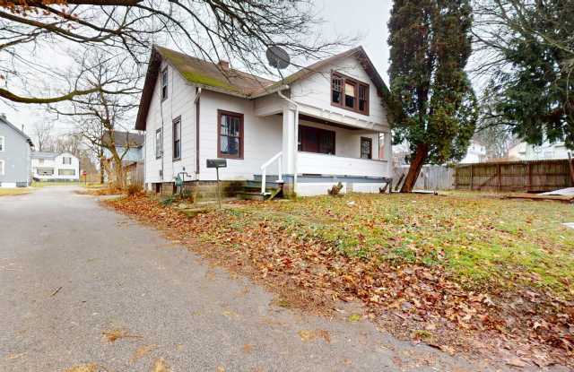 Photo of 4 Bedroom in Mansfield Schools!