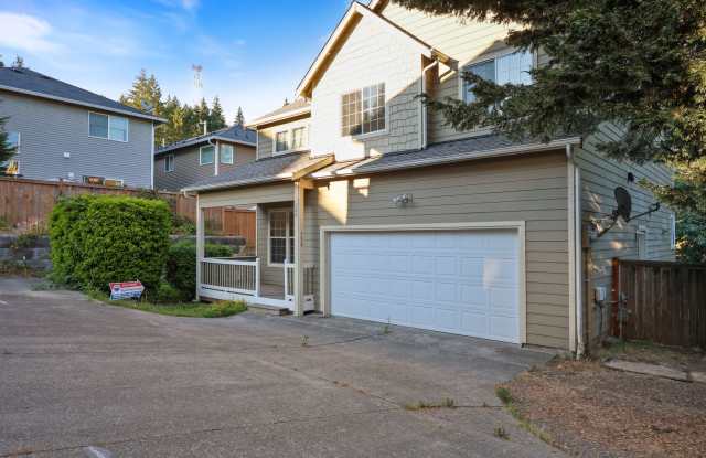 Charming 4-Bedroom Home on Tumwater Hill – Spacious, Comfortable  Ideally Located