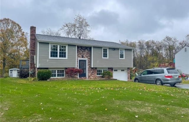 108 Whitney Drive - 108 Whitney Drive, Fernway, PA 16066