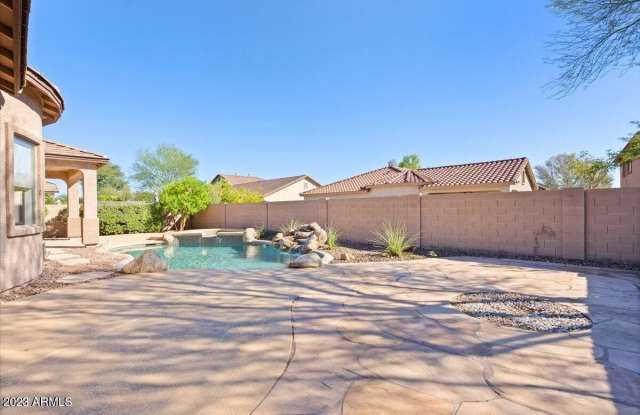 2413 W SIENNA BOUQUET Place