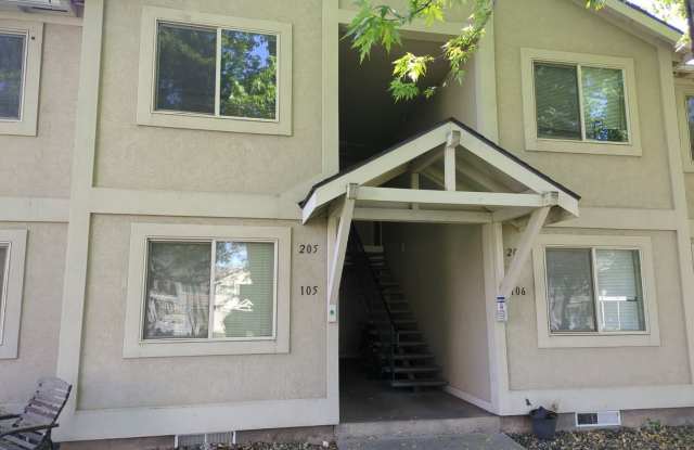 1928 J St #205 - Seasonal Pool *Water, Sewer, Garbage Included*