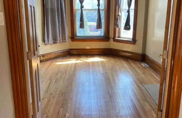 6204 South Indiana Avenue