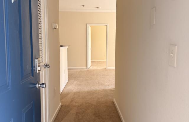 Photo of 100 Vista Lake Dr Apt 206