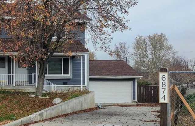 6874 S Hillside Village Cir