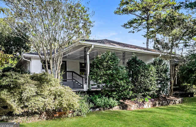 1512 Knollwood Terrace