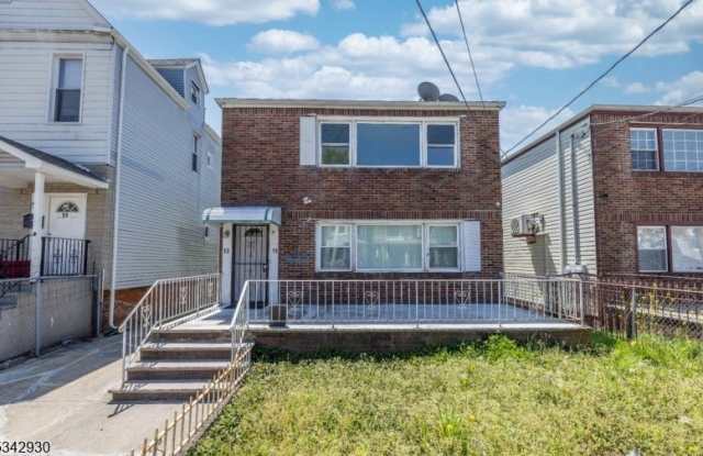 Photo of 13 Boyd Ave