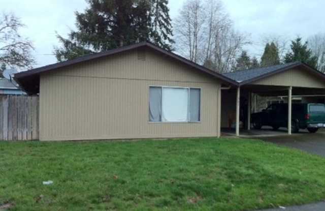 (473) Walnut Duplex - 2 Bedroom / 1 Bathroom